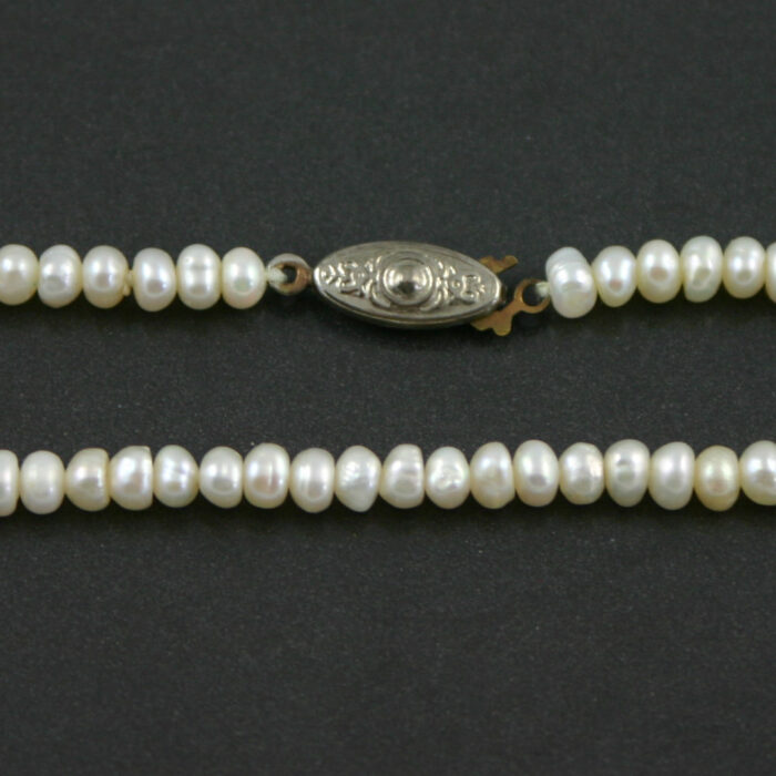 Single strand freshwater pearl necklace