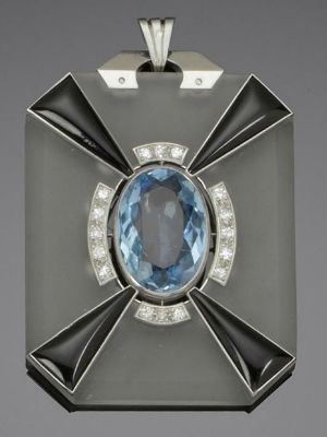 Art Deco jewellery diamond and onyx pendant