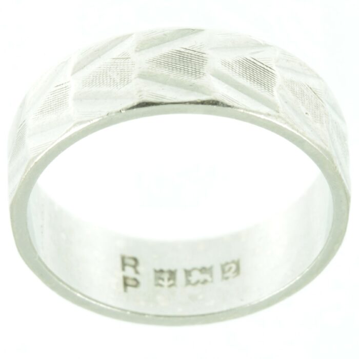 Silver patterned ring - inside view