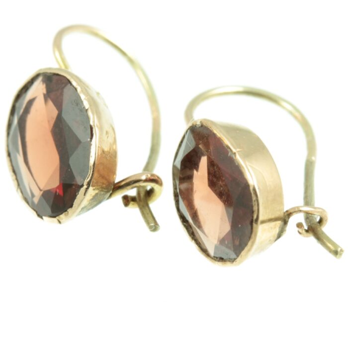 Victorian 9ct gold Garnet Earrings