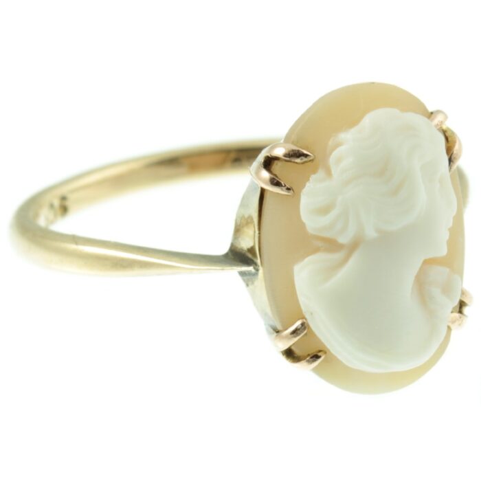 Victorian 9ct gold cameo ring