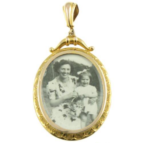 9ct Gold Oval Picture Locket
