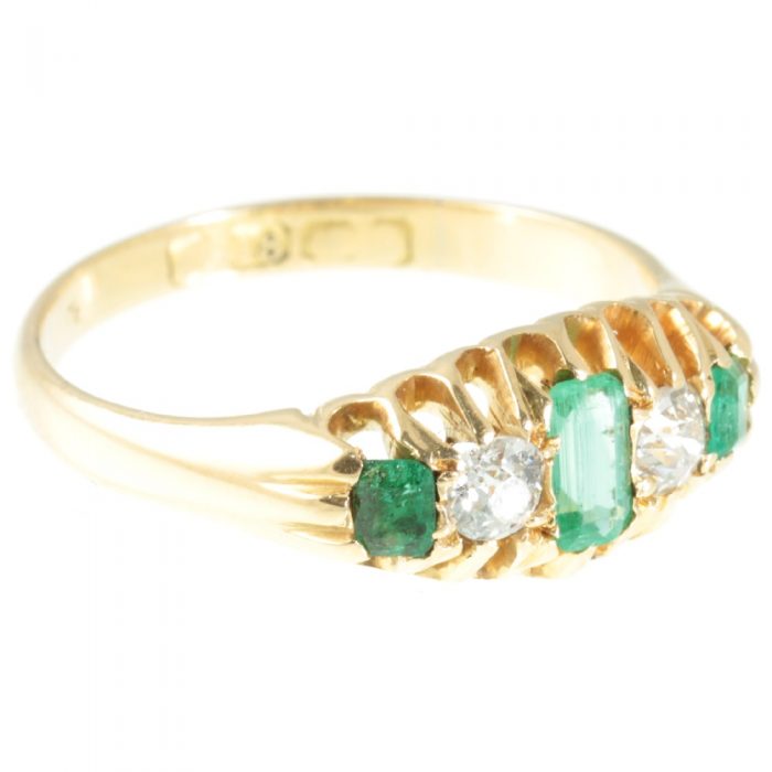 vintage 18ct Gold Emerald & Diamond Ring