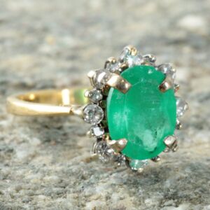 Emerald Ring - Carus Jewellery