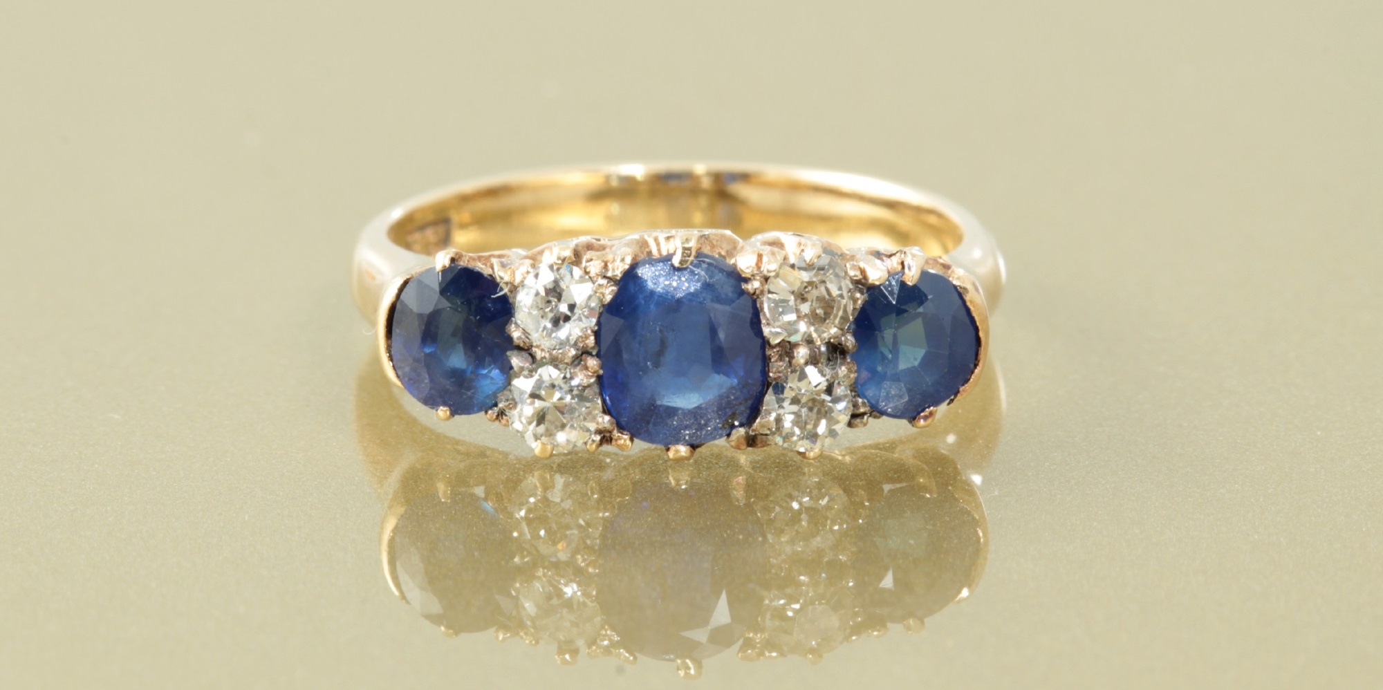 Sapphire Gemstone -Carus-Jewellery